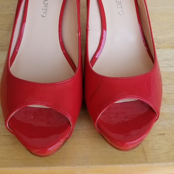 Red peep-toe heels - Picture 11 of 12